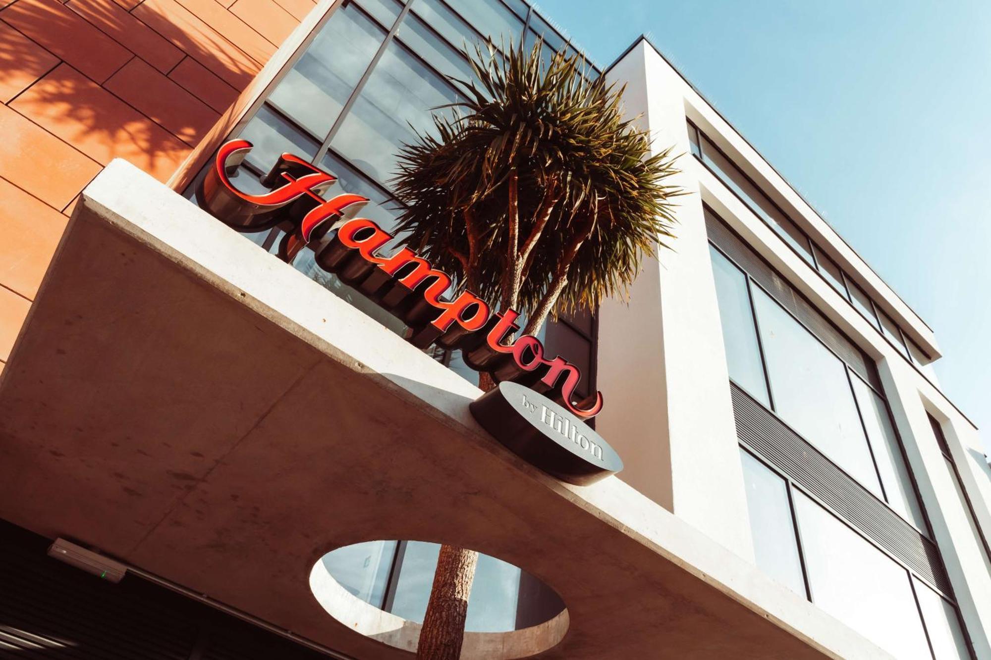 Hampton By Hilton Torquay Hotel Kültér fotó