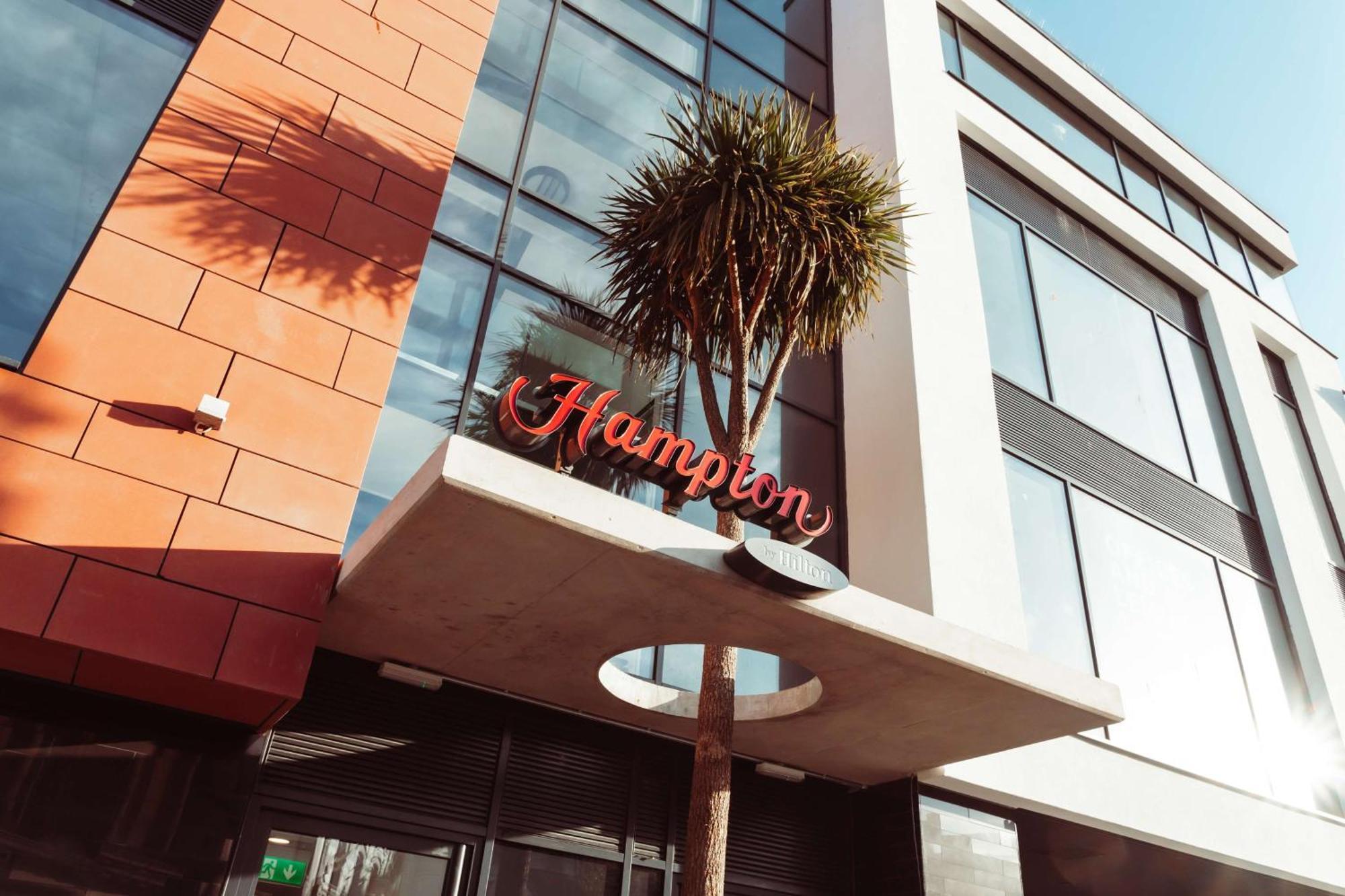 Hampton By Hilton Torquay Hotel Kültér fotó